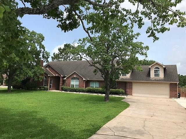 1st image of 1018 Mustang Dr