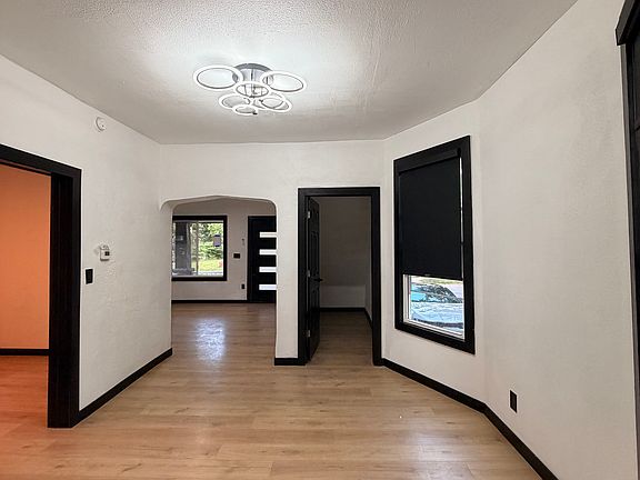 5th image of 1360 E 93rd St #2