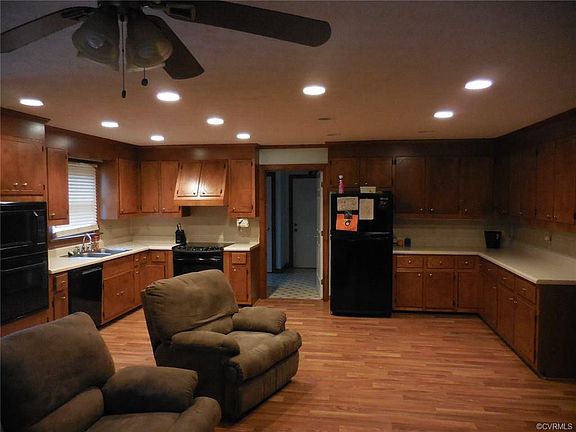 5th image of 18410 Pine Oak Ln