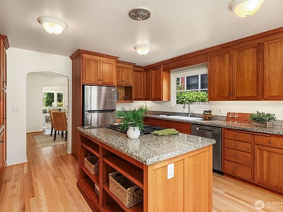 3rd image of 2852 NW 62nd Street