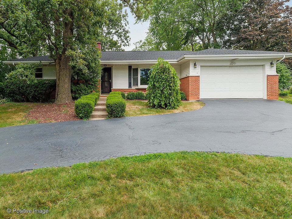 1st image of 16W556 Hillside Ln