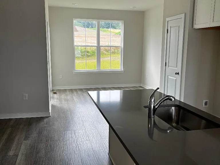 4930 Brookside Ct — Photo 8