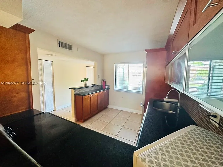 197 Lakeview Dr #105 — Photo 9