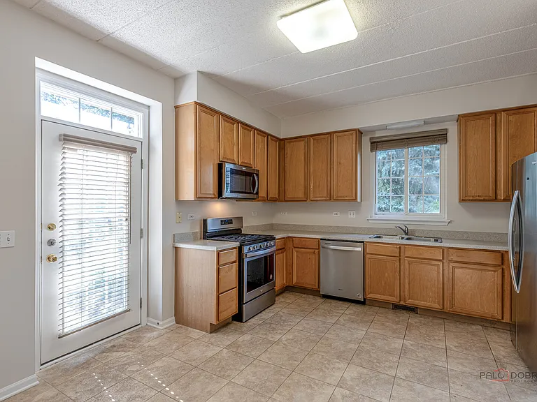 598 Harvey Lake Dr — Photo 8