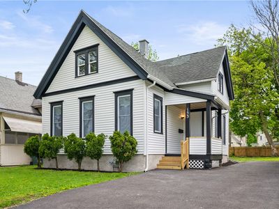 153 Avenue E St, Rochester, NY, 14621