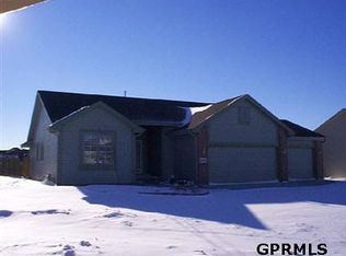 21785 Erin Cres, Gretna, NE 68028