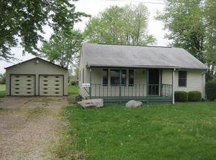 215 N Fieldcrest Rd, Decatur, IL 62522