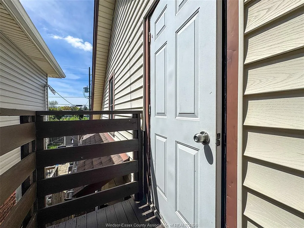 2 bed, $1,400 — Photo 2