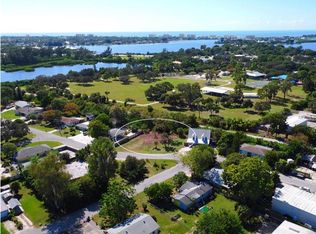 8 Church St, Nokomis, FL 34275