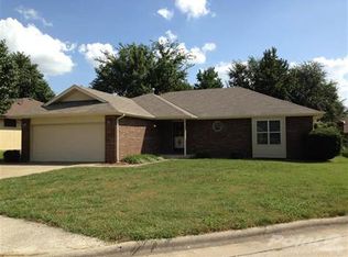 3454 W Tracy Ct, Springfield, MO 65807