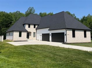 8860 Sharp Rd, Olmsted Township, OH 44138