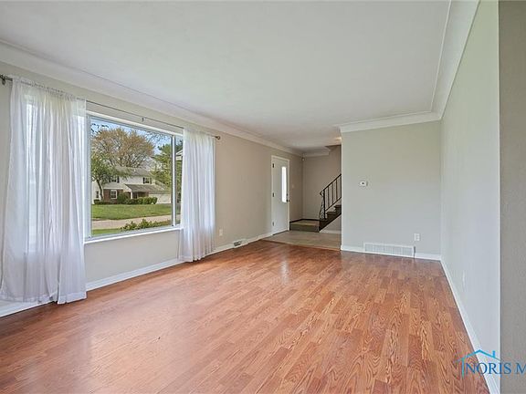 5th image of 1639 Archwood Ln