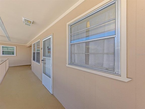 5th image of 537 Manatee Ct APT 204