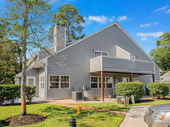 2nd image of 1205 Tiffany Ln. #D