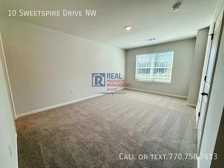 10 Sweetspire Dr — Photo 6