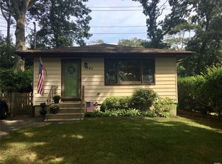 247 Prince Rd, Rocky Point, NY 11778