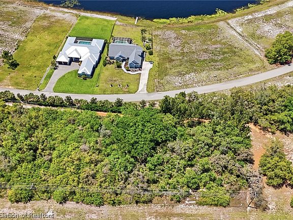 5th image of 5036 Lake Regency Dr