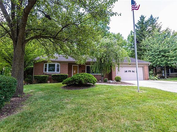 2nd image of 4526 Parklawn Dr