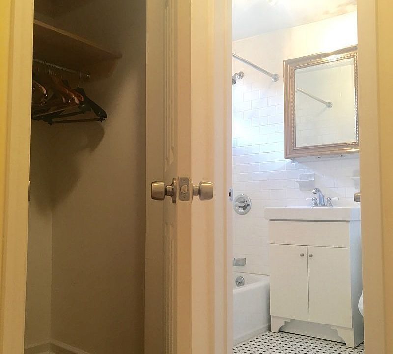 2nd image of 237 W 10th St #3G