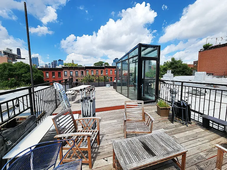 650 Union St #3 — Photo 1