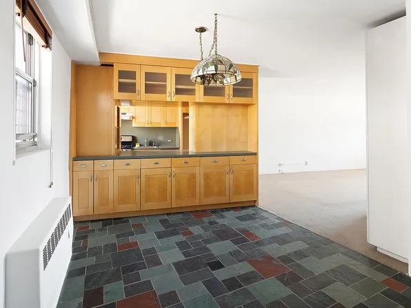 165 Park Row APT 17A, New York, NY 10038