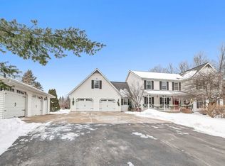 311 Dekard Rd, Little Suamico, WI 54141