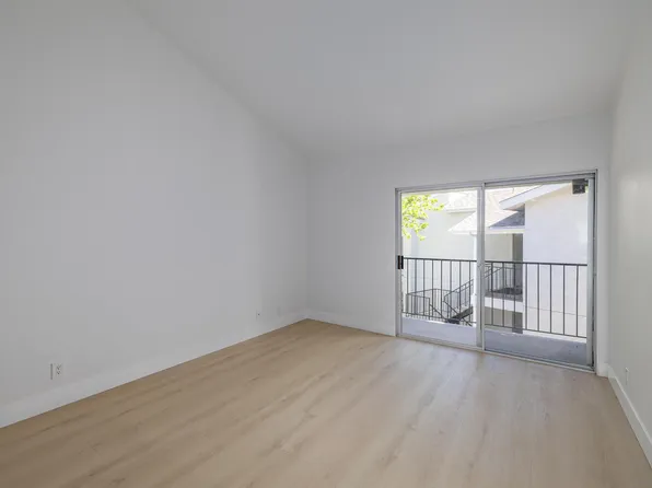 3020 Cowley Way APT 305, San Diego, CA 92117