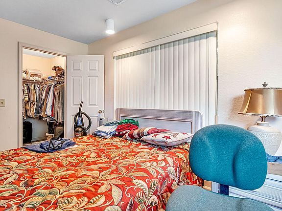 4th image of 240 Wimbledon Dr APT 11