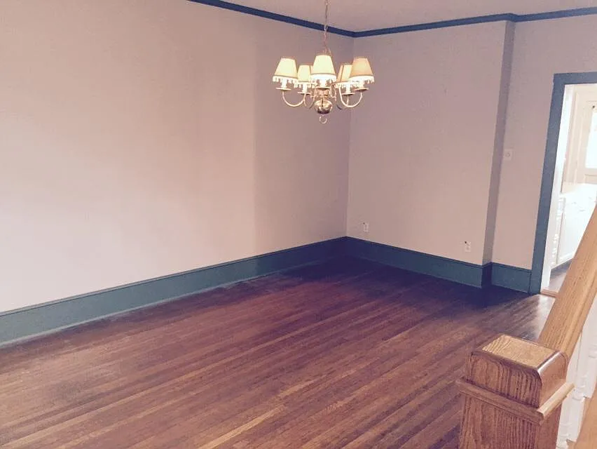 422 Bloom St — Photo 2