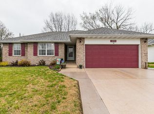 3254 S Palisades Dr, Springfield, MO 65807