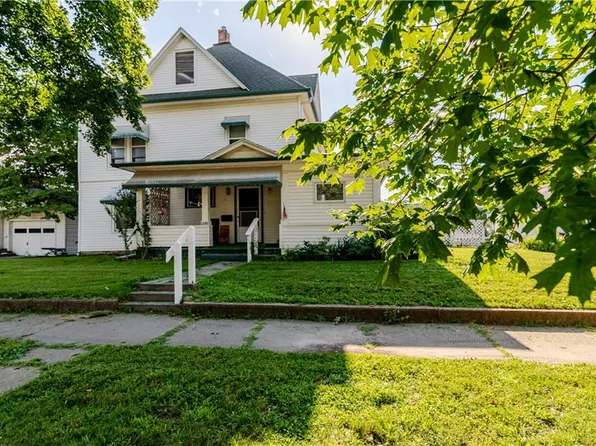 1230 1st Ave E, Horton, KS 66439