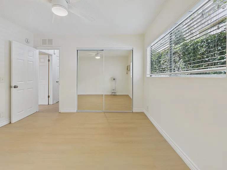Gale Apartments — Photo 37