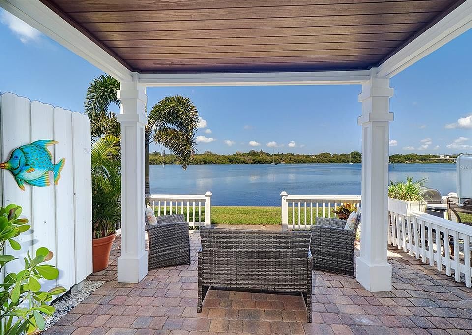 1st image of 3767 POMPANO DRIVE SE