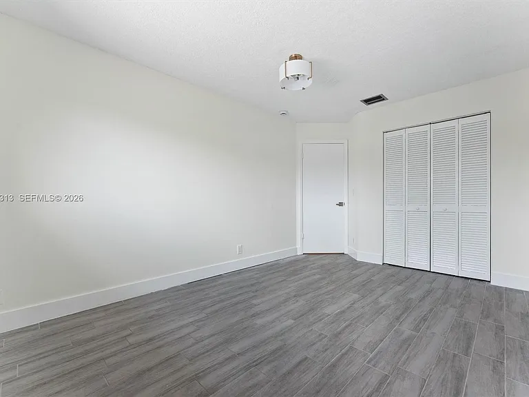 2025 SW 82nd Ave #1 — Photo 24