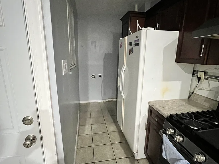 737 Birch St — Photo 13