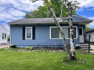 22412 Schroeder Ave, Eastpointe, MI 48021