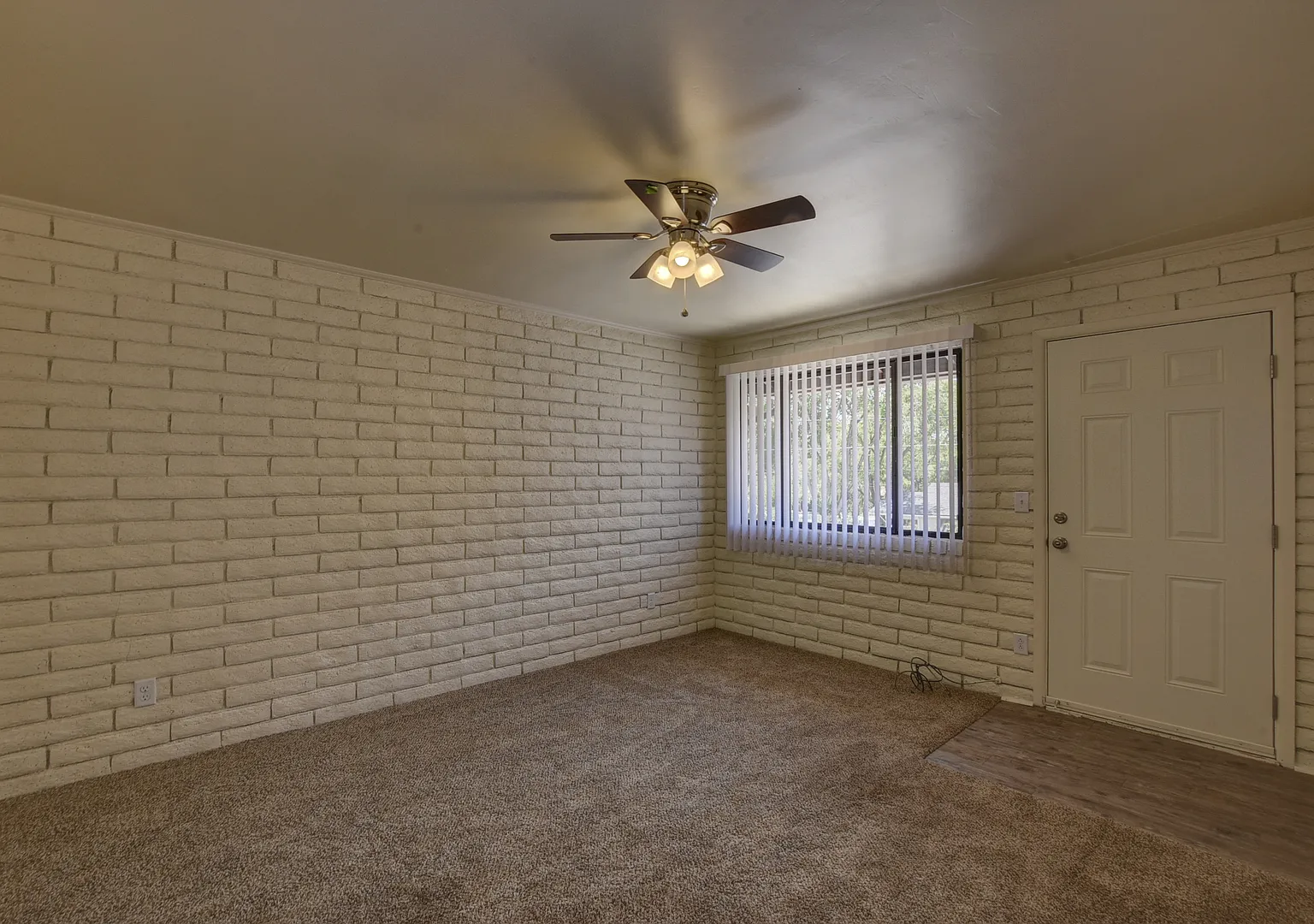 601 E Willis Street — Photo 3