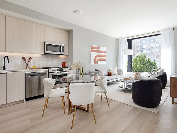 3rd image of 15310 88th Ave #120
