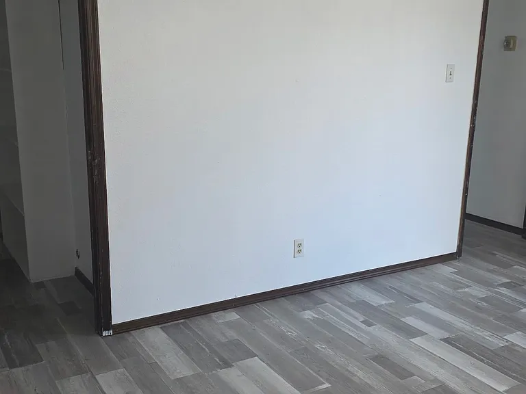404 Rainbow Ct SE #A — Photo 2