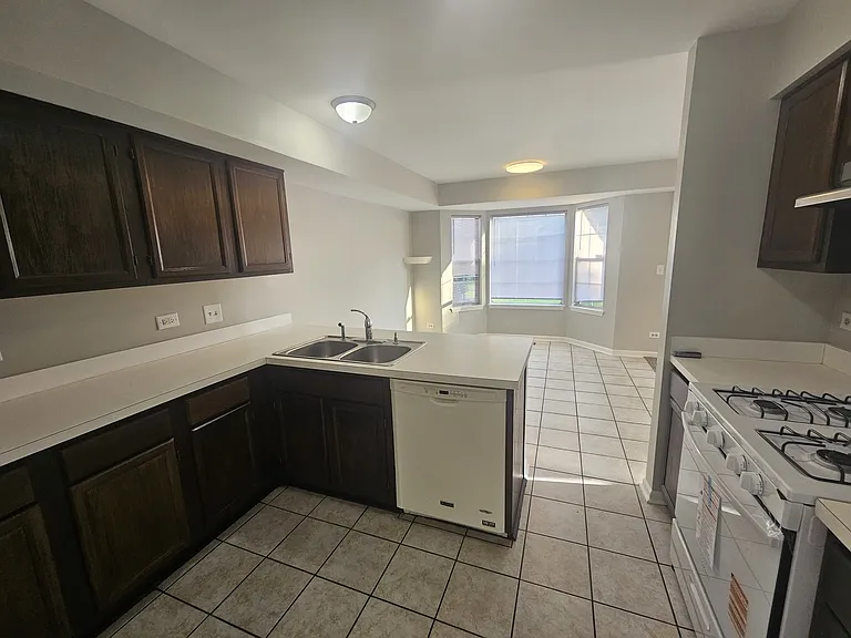 10 King Dr — Photo 12