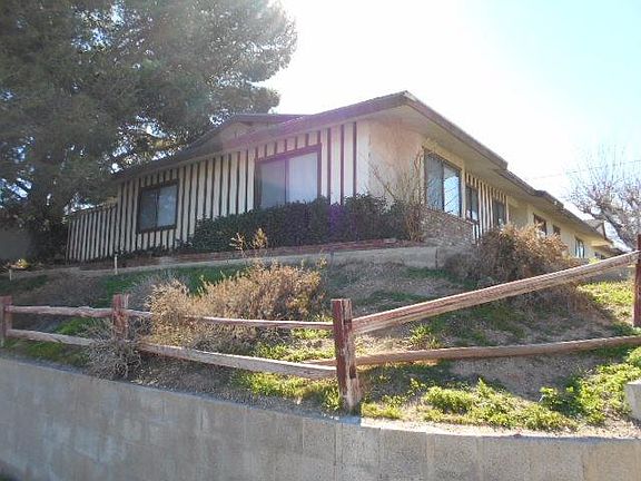 2nd image of 112 W Desert View Dr