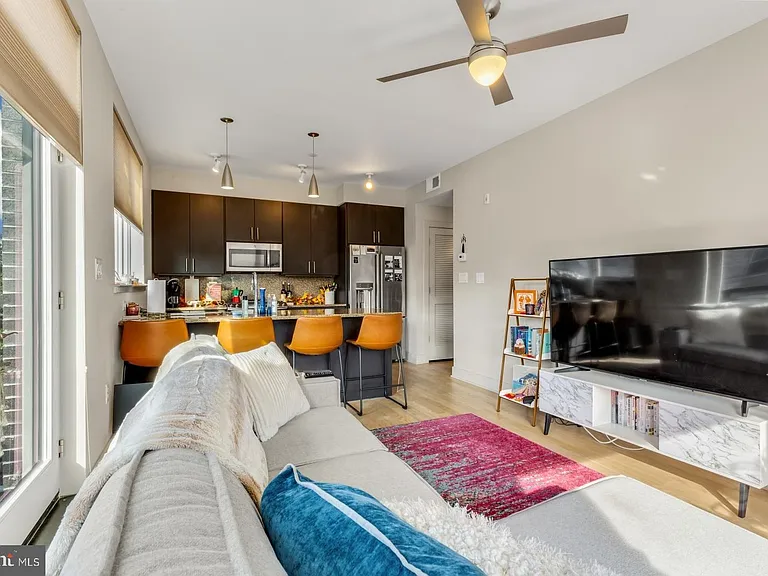 1646 S 12th St #201 — Photo 4