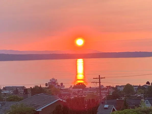 (undisclosed Address), Edmonds, WA 98020