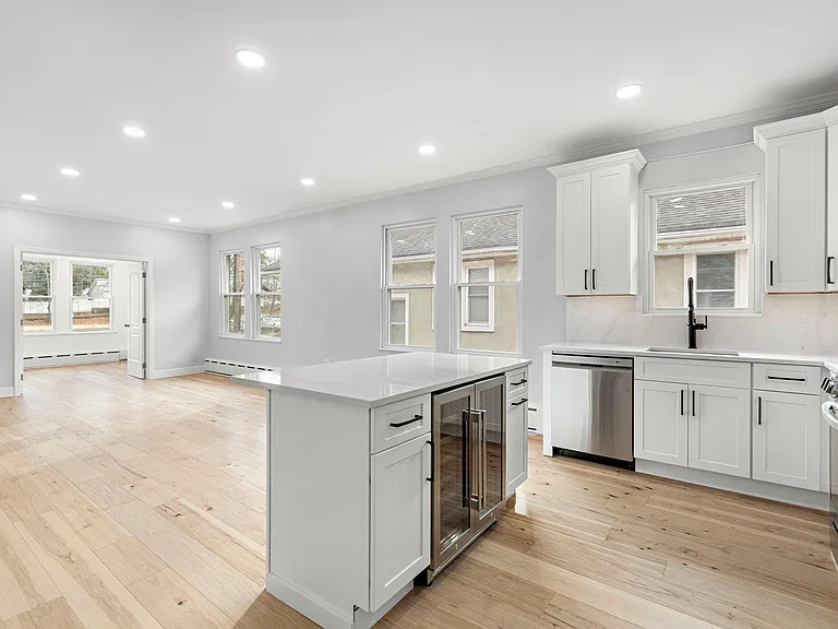 276 Broad Ave #2 — Photo 4