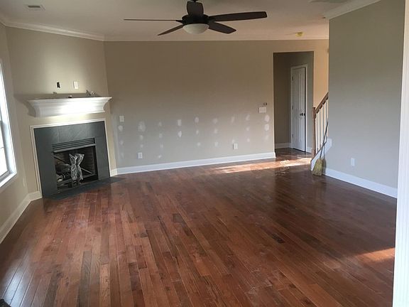 2nd image of 206 Troon Ct