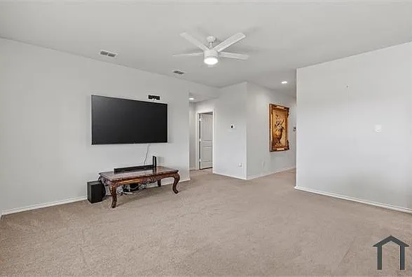 3041 Manu St — Photo 9
