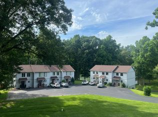 120 Point Shore Dr, Piney Flats, TN 37686