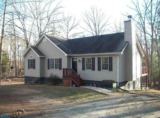 990 Holly Ridge Rd, Keswick, VA 22947