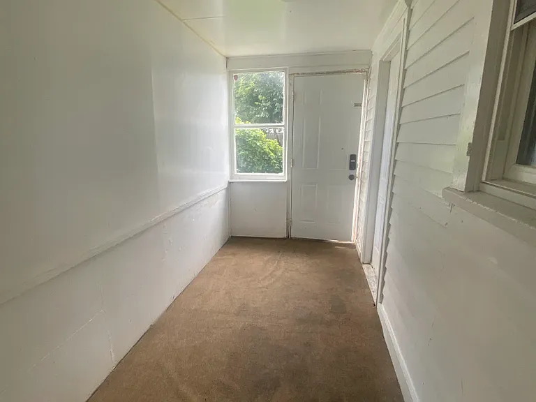 2117 Ilion Ave N — Photo 12