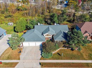3718 Westwood Ln, Manitowoc, WI 54220